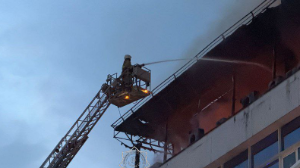 Алматыда әкімшілік ғимарат өртенді