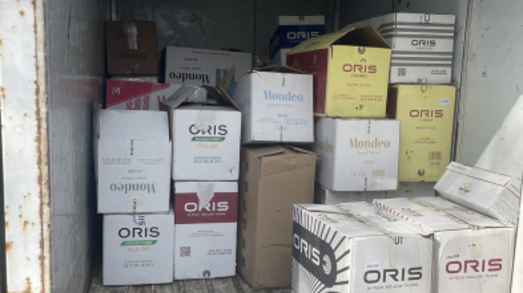 Алматыда 18 мыңнан астам қорап заңсыз темекі өнімі табылды