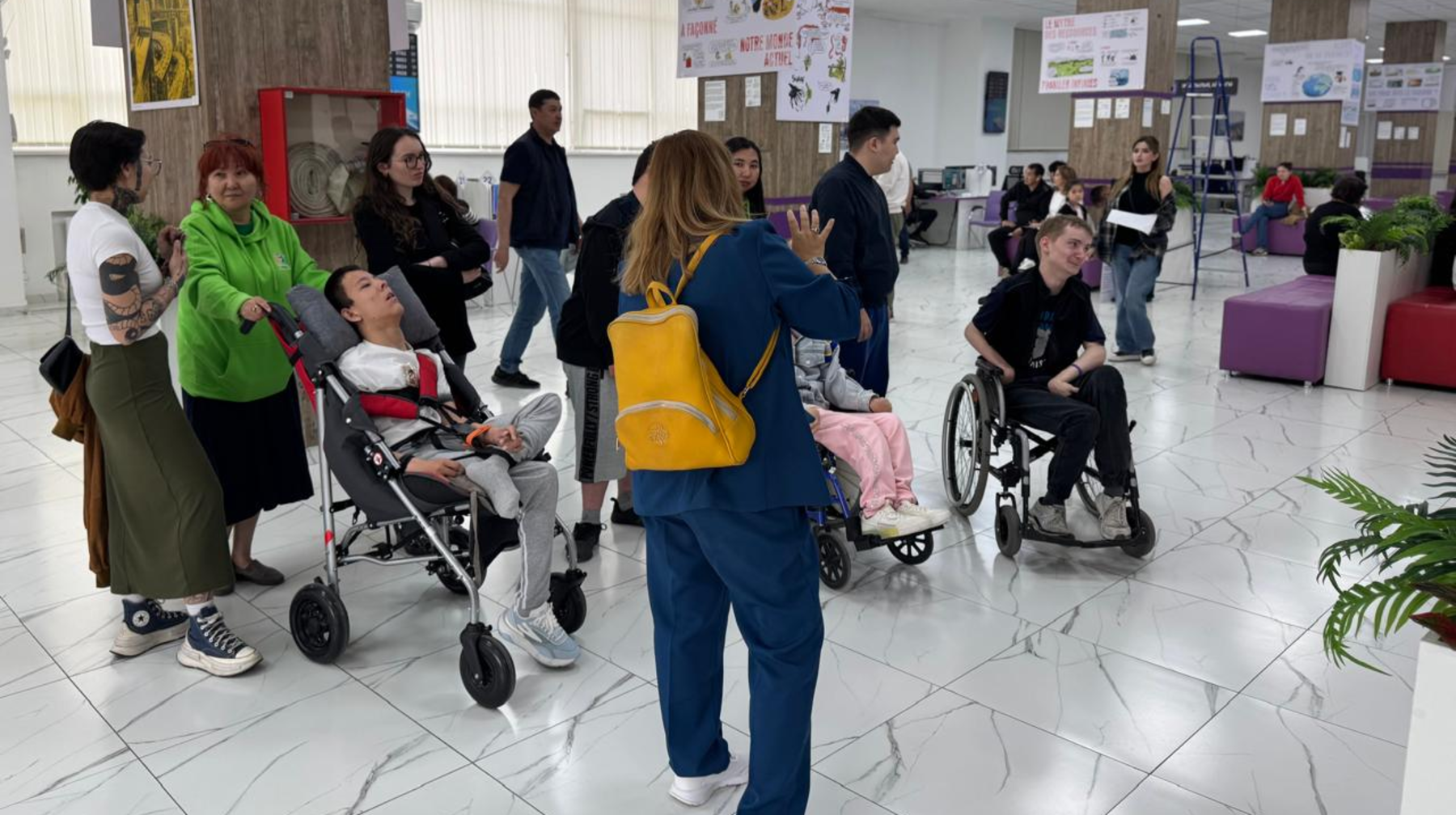 Алматыда «Шексіз әлем» көрмесі ашылды