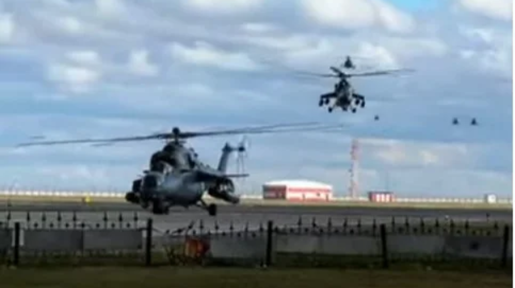 Жеңіске – 80 жыл: Әскери-әуе күштерінің тікұшақтары Астанаға барды 