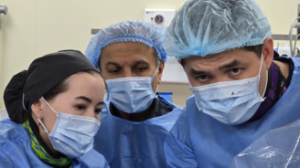 Алматыда Швециядан келген профессордың жетекшілігімен күрделі операциялар жасалды