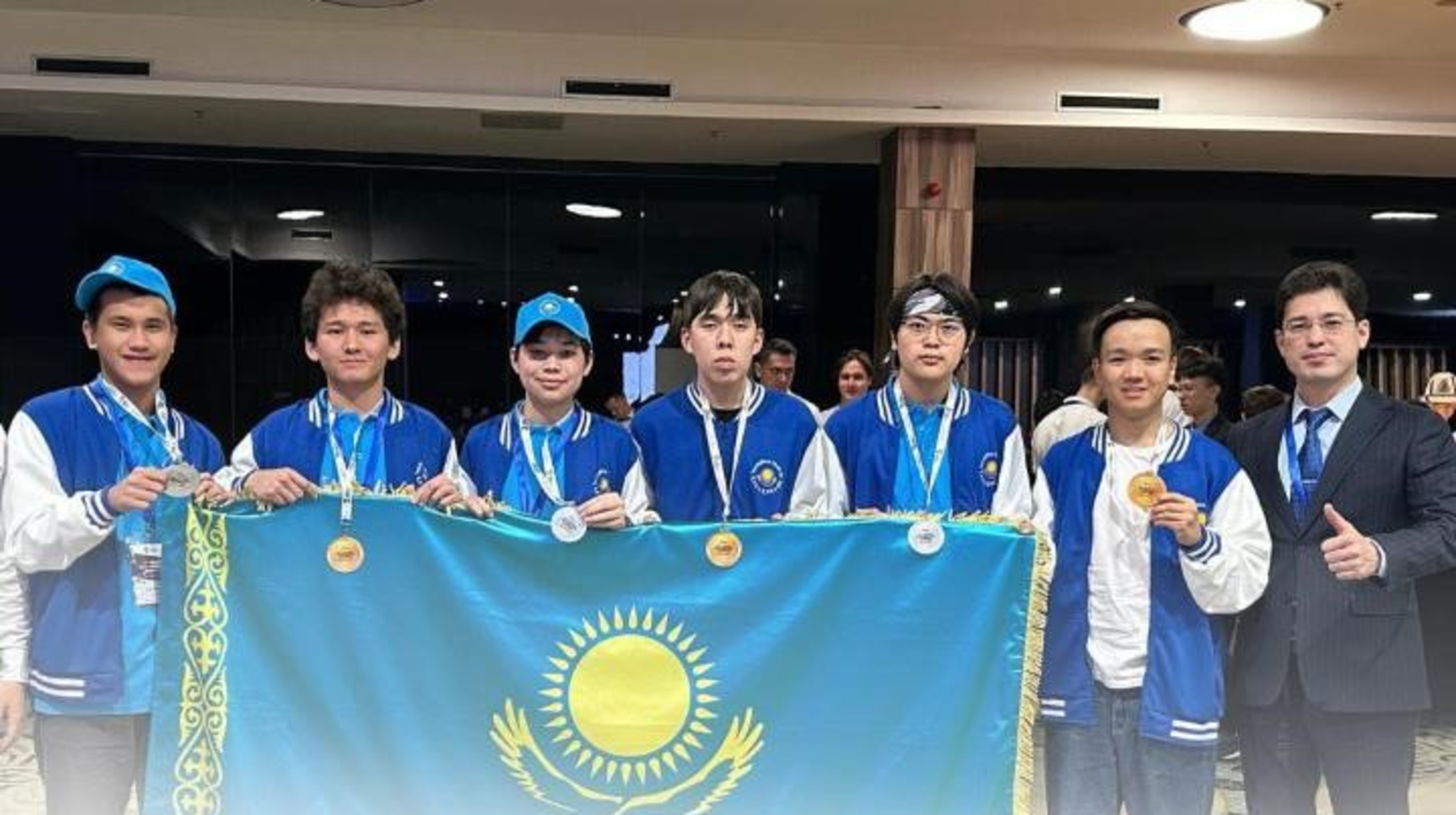 Қазақстандық оқушылар Балқан өңірінің үздік математиктерінің үштігіне кірді