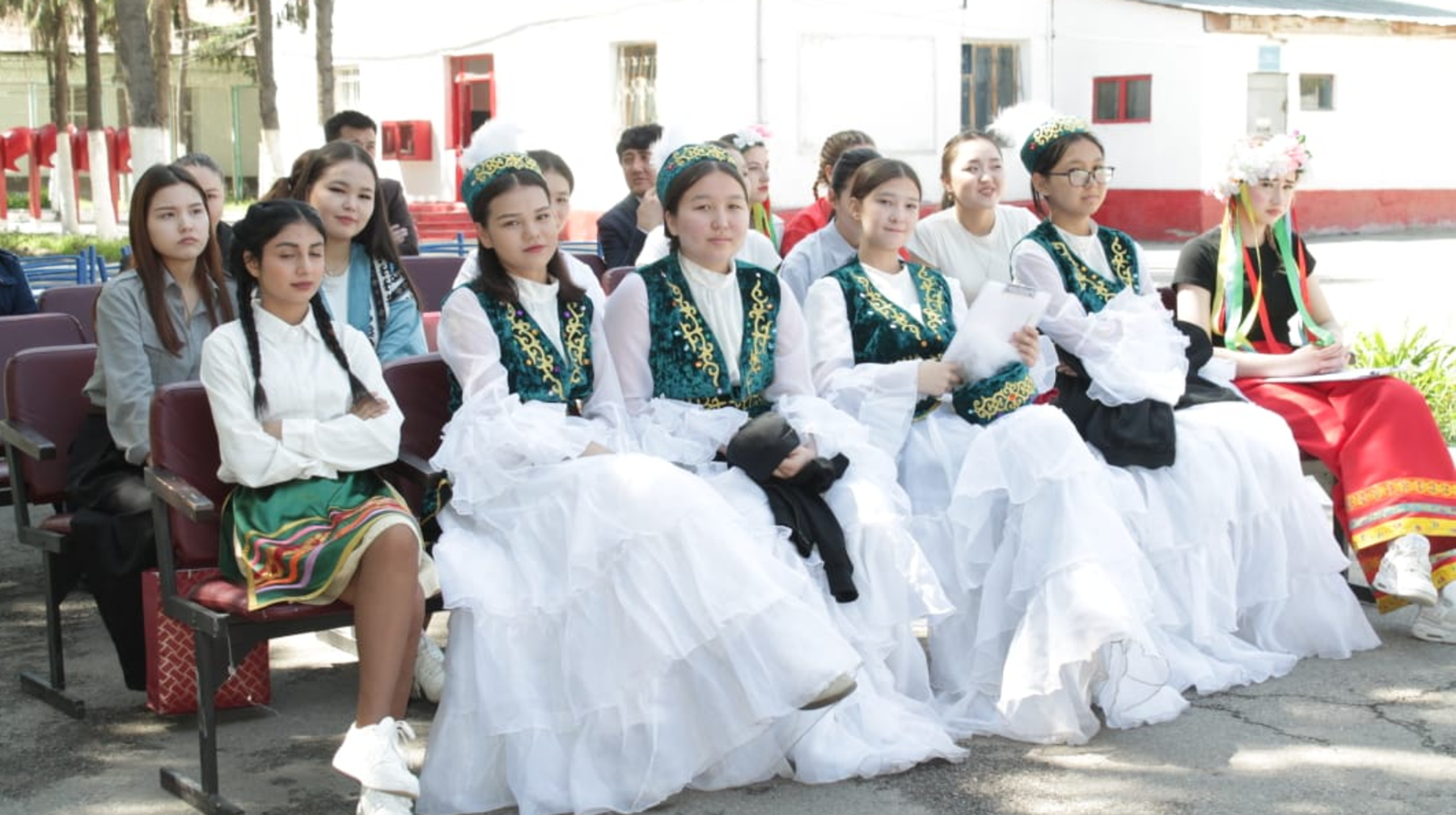 Жастар Жеңіс күніне құрметін білдірді