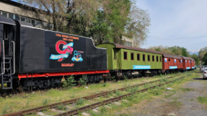 Тарих жүгін сүйреген пойыз Алматы-2 вокзалына келіп тоқтады