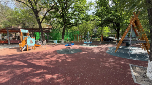 Алматының Алмалы ауданында биыл 56 аула көріктендіріледі