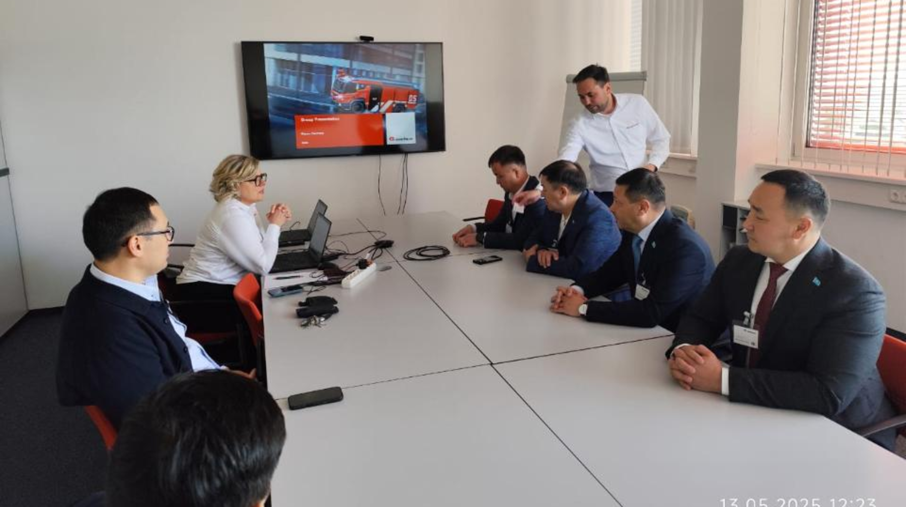 Қазақстан ТЖМ делегациясы Австриядағы Rosenbauer зауытында болды