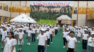 Алматыда 300 оқушы қатысқан флешмоб өтті