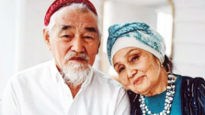 Ізімкүл ИМАНБЕКОВА:  Архивтегі папкаларға қатысты кім не сұраса да, бәрін жатқа айтып беретін...