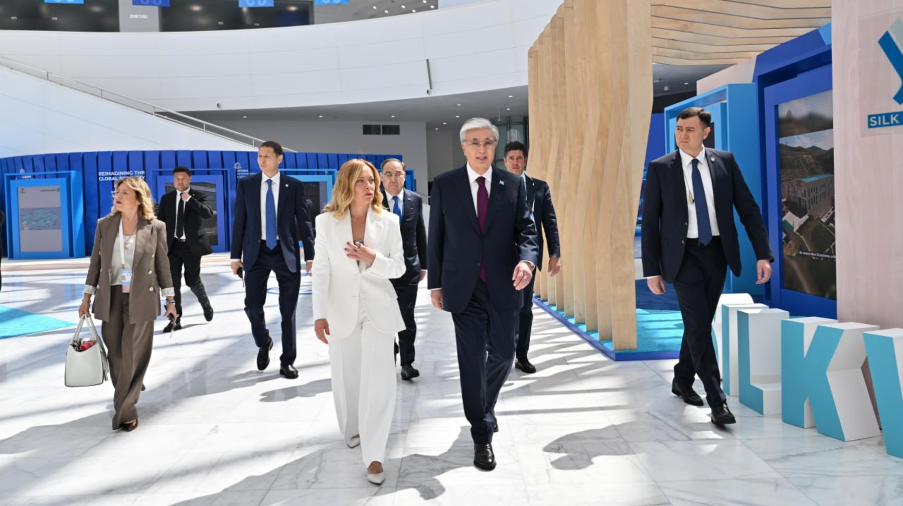 Тоқаев пен Джорджа Мелони Астана халықаралық форумының арнайы сессиясына қатысты