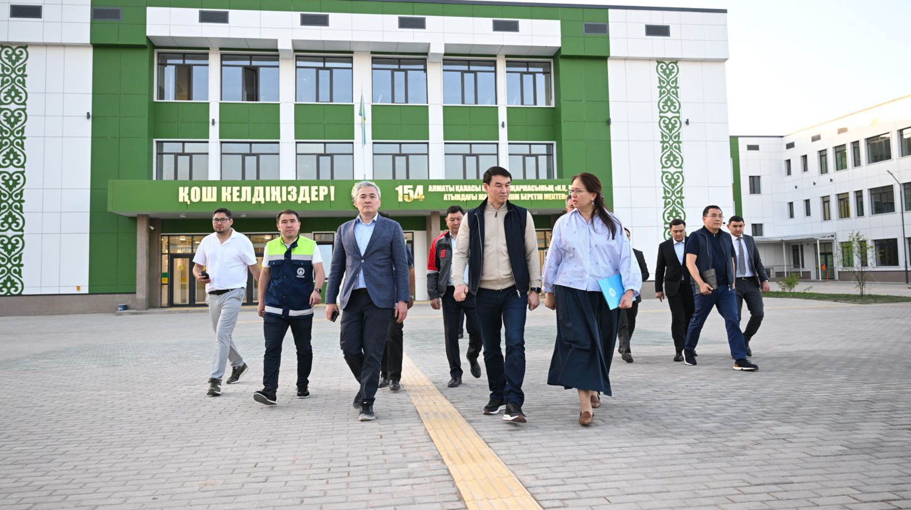 Алматы әкімі Алатау ауданында әлеуметтік маңызы бар жобалардың іске асырылу барысымен танысты