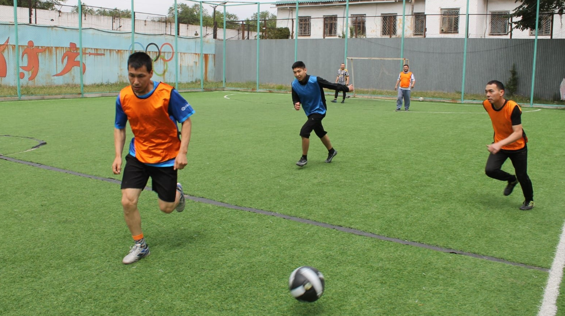 Балалар колониясында шағын футболдан жолдастық кездесу өтті
