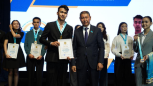 «Үздік 100 студент» – жастарға сенім, болашаққа үміт