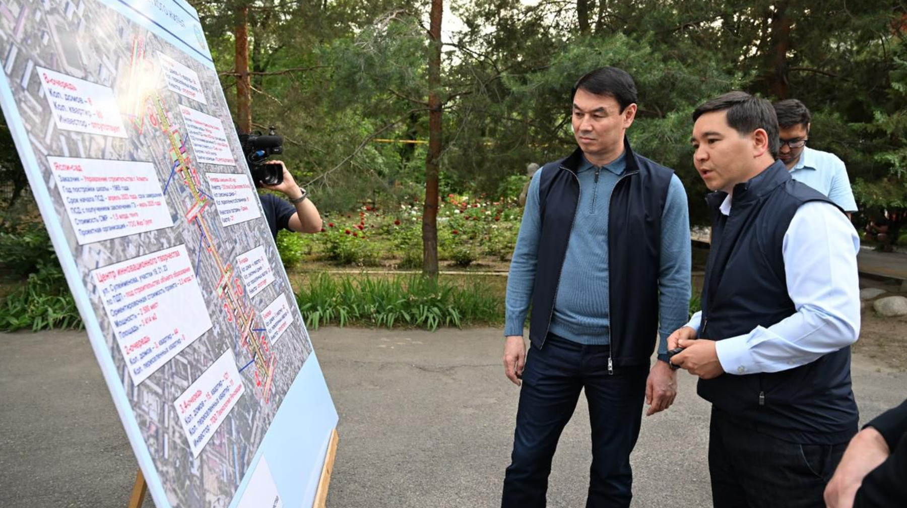 Алматы әкімі Дархан Сатыбалды Әуезов ауданындағы инфрақұрылым құрылысын бақылап қайтты