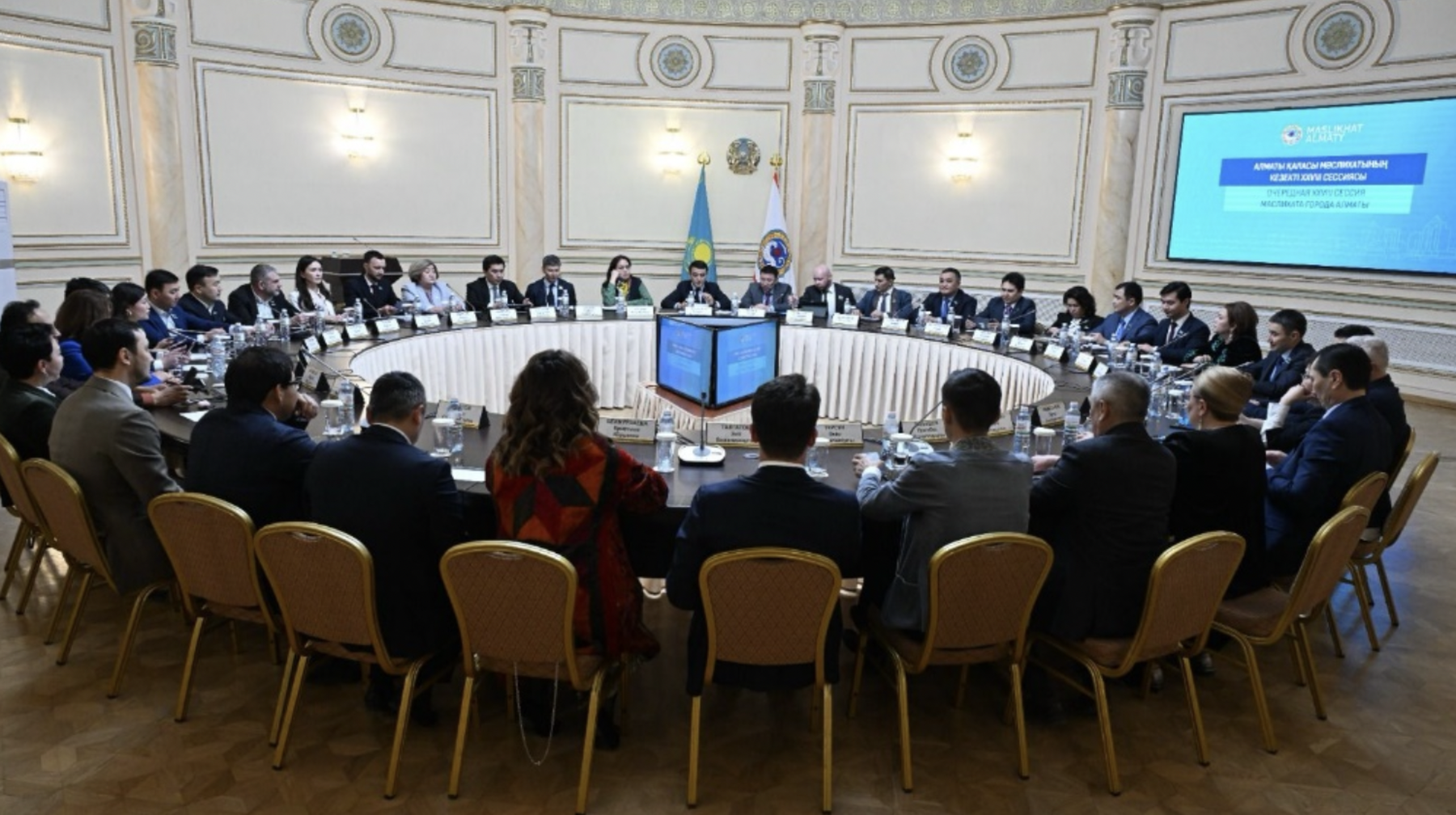 Депутаттар қаншалық белсенді? 