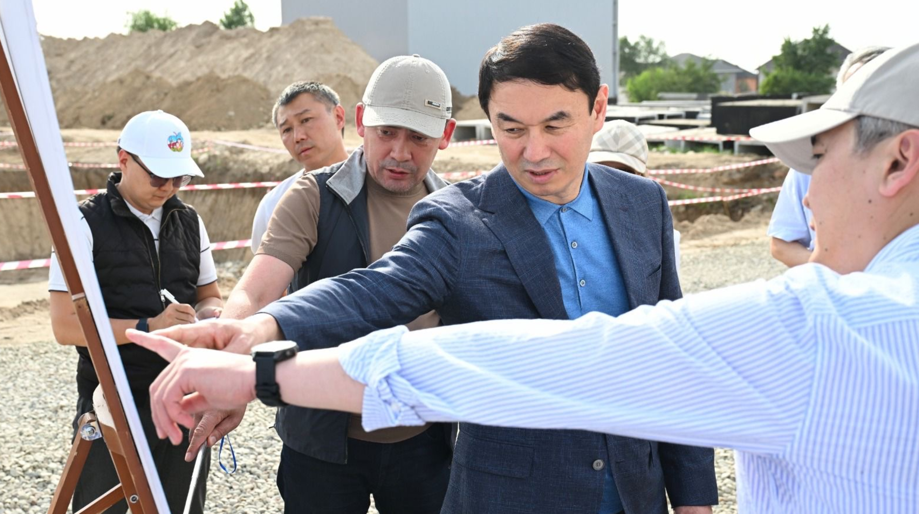 Алматы әкімі Дархан Сатыбалды қаладағы жол жөндеу жұмыстарын күзге дейін аяқтауды тапсырды