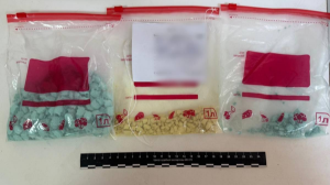 Ірі көлемде есірткі тасымалдаған  алматылық курьер ұсталды 