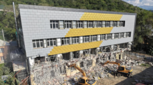 Алматының сот шешімімен тау бөктерінде салынып жатқан ірі нысан сүріліп жатыр