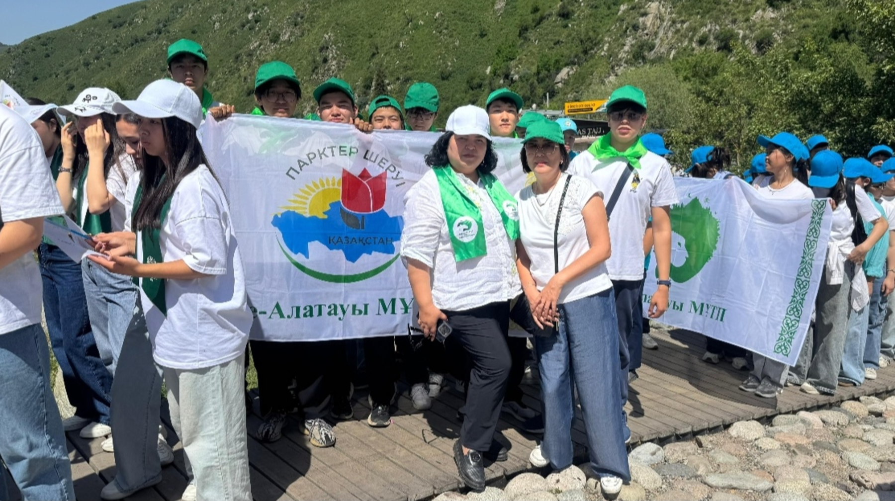 Аюсай шатқалында Наурызбай ауданының оқушылары 2,5 тонна қоқыс жинады