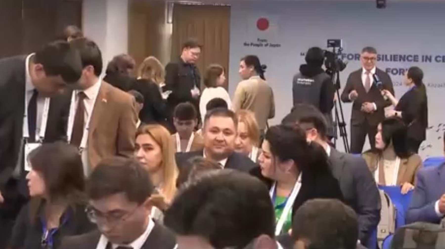 Алматыда жастар арасындағы жұмыссыздық пен экстремизм мәселесі талқыланды