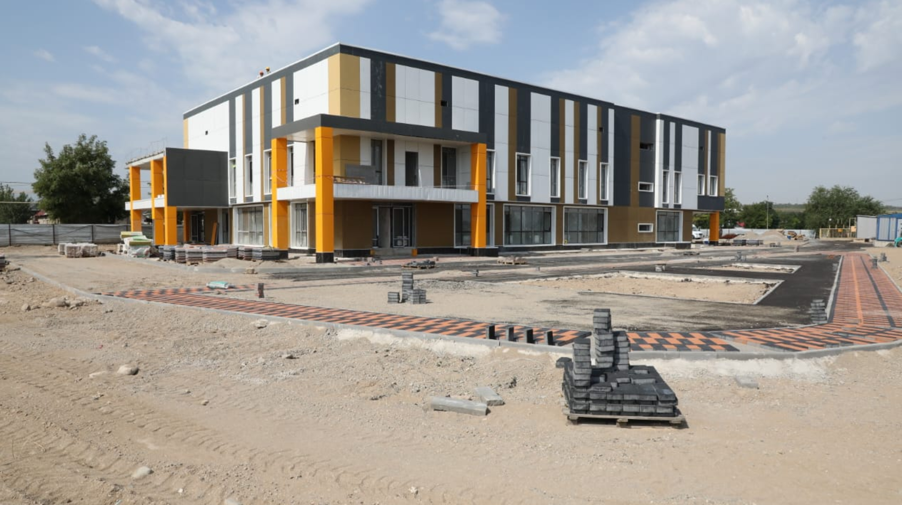 Алатау ауданында жаңа амбулатория салынып жатыр