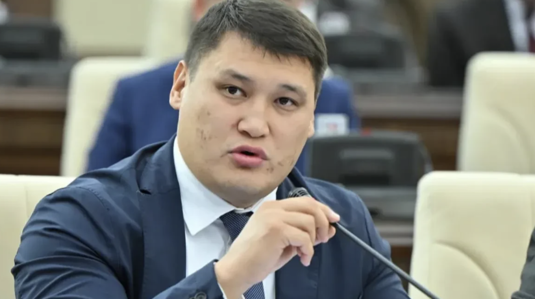 Руслан Берденов Respublica партиясындағы қызметінен кетті