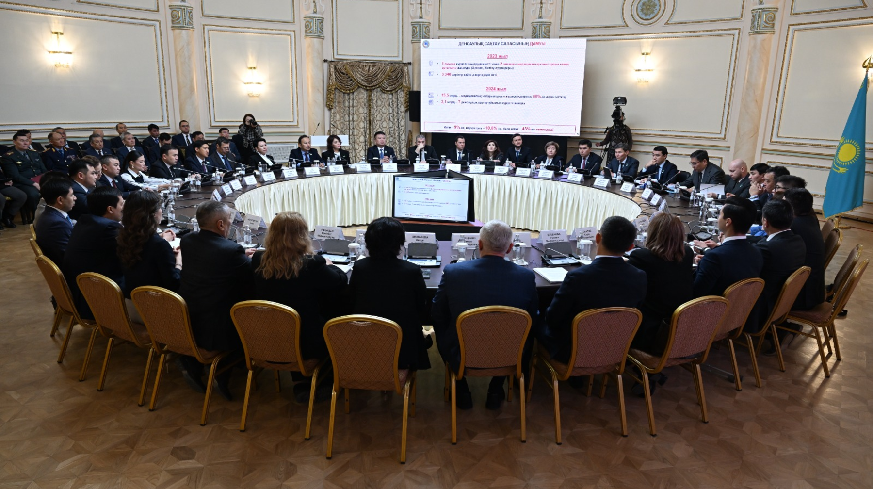 Алматы қалалық мәслихатының депутаттары сайлаушылар алдындағы есеп беру жұмысын жүйелі түрде жалғастырып жатыр