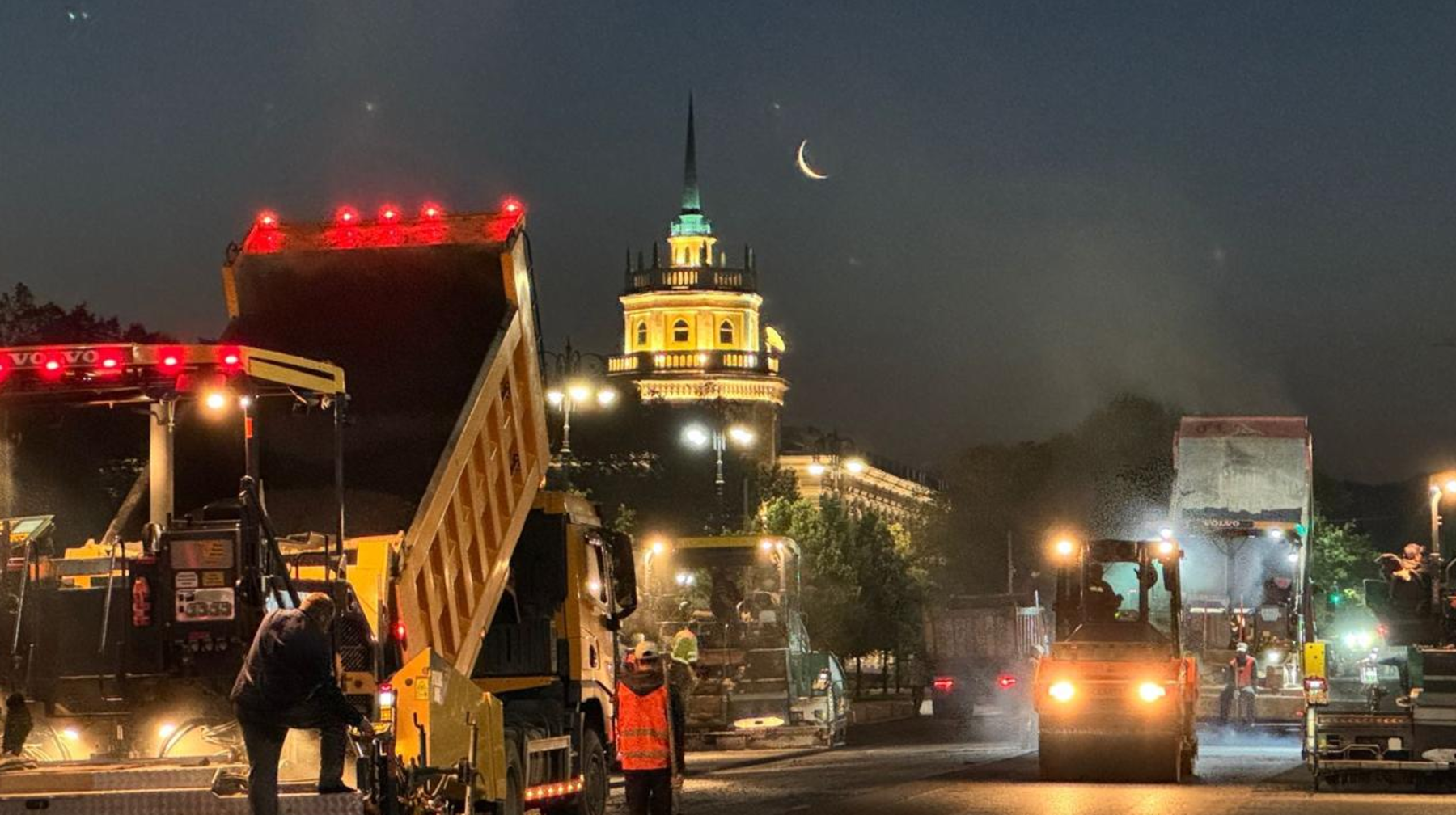 Алмалы ауданында үлкен көшелер мен аулаішілік жолдар жөнделіп, жаяу жүргіншілерге арналған инфрақұрылым жасалып жатыр