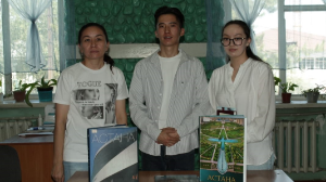 Колония балалары сыйлыққа кітап алды