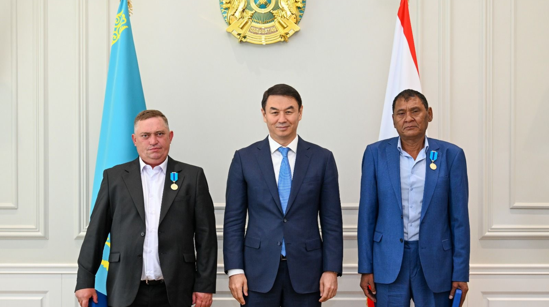 Алматы әкімі Мемлекет басшысының атынан мемлекеттік марапаттарды табыс етті