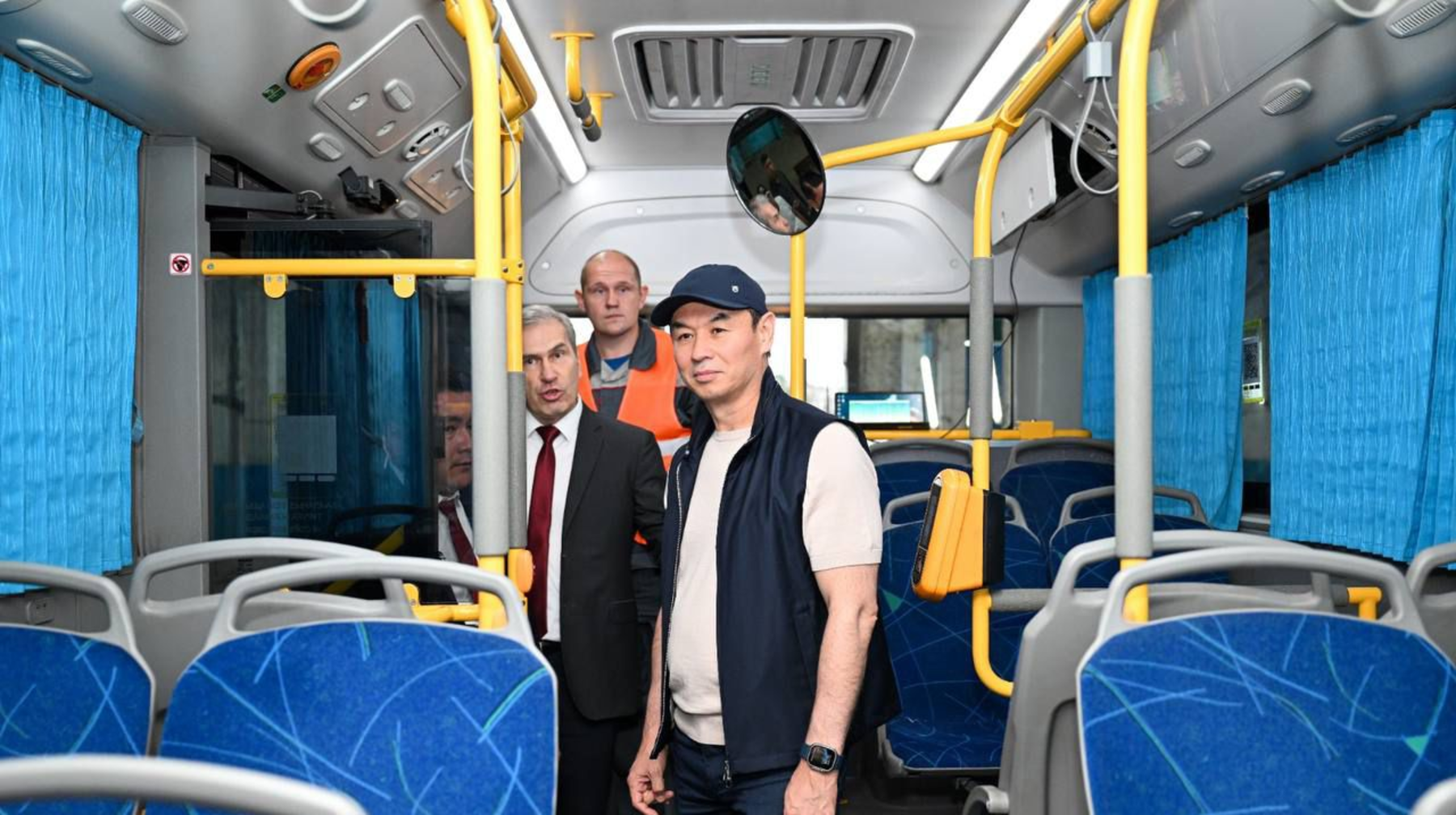 Дархан Сатыбалды қаладағы автобустардың жағдайын тексерді