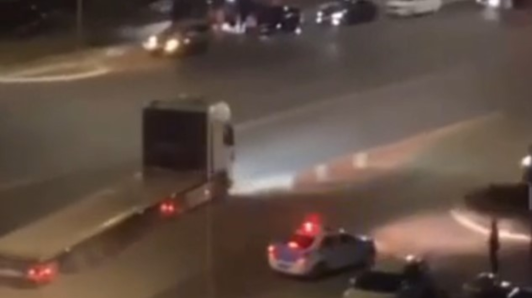 Ақтаудағы GTA: жүк көлігінің жүргізушісі полицейлерден қашпақ болды