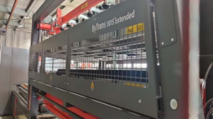 Алматыда тұрғын үй ауласында баланы тоқ соқты