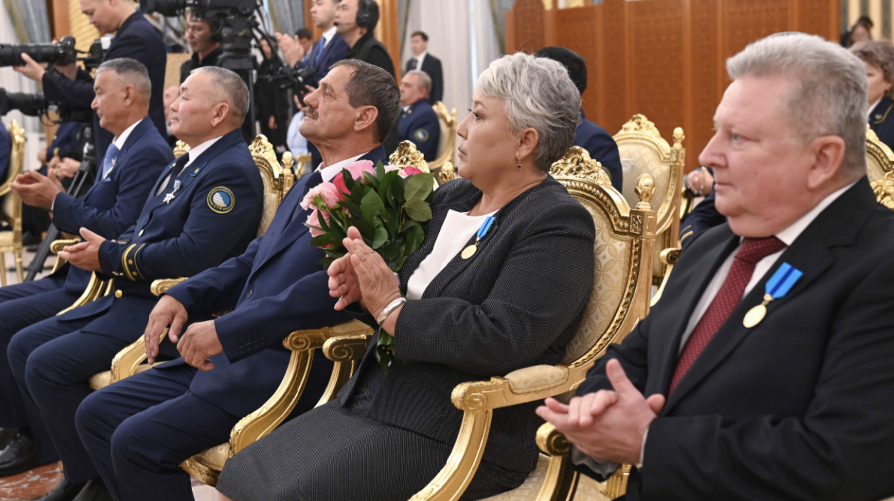 Көлік қызметкерлері күн: Тоқаев алматылықтарды құттықтады