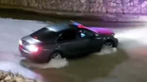 Есентай өзеніне көлікпен жүрген кім?