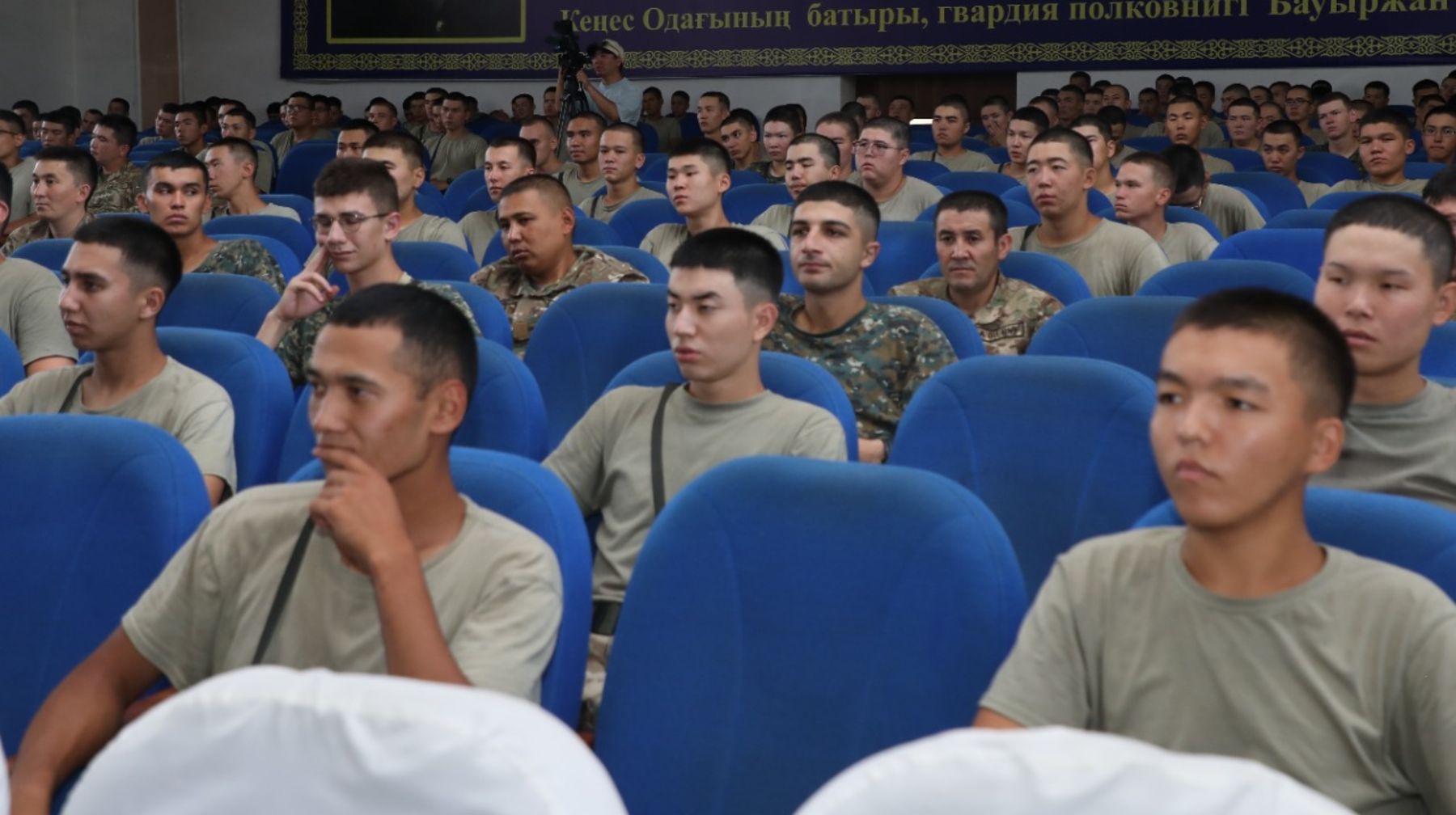 «Бірлік пен келісім жолындағы үш онжылдық» Алматыда Ата заңның 30 жылдығына арналған кездесу өтті 