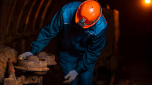 Кенші еңбегі – нағыз ерлік: министр шахтерлерді кәсіби мерекемен құттықтады