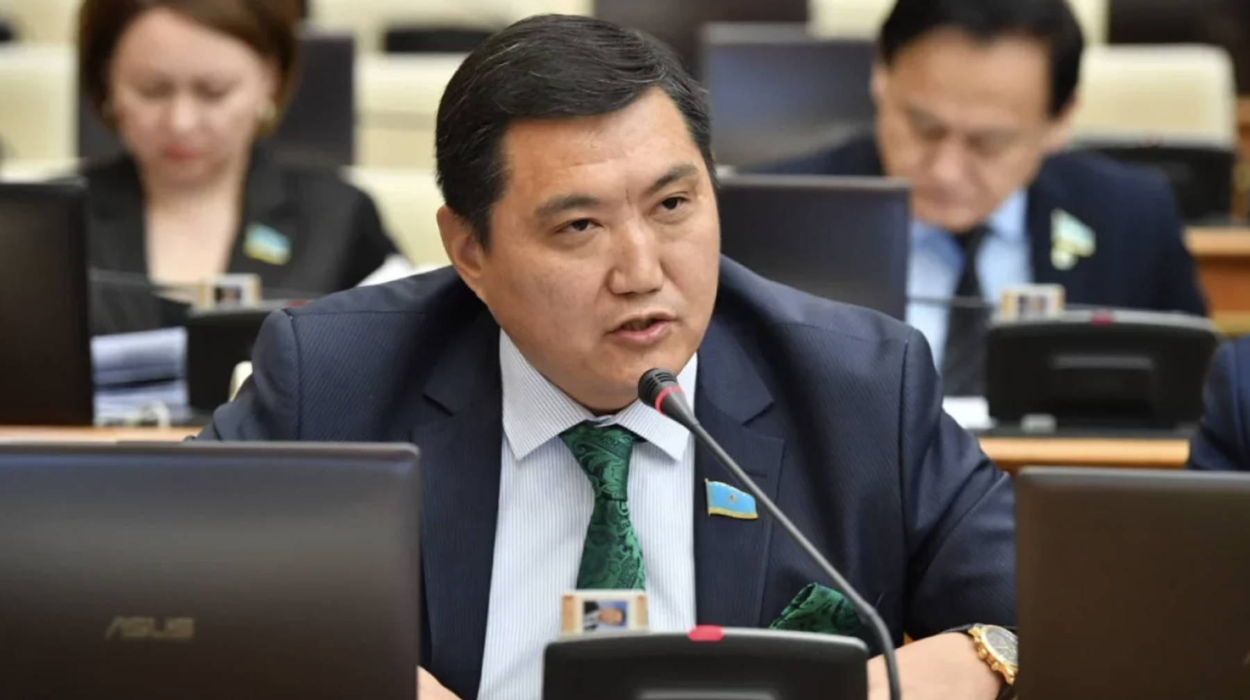 Бақытжан Базарбек неге 20 миллион теңге жалақы алуы керегін түсіндірді