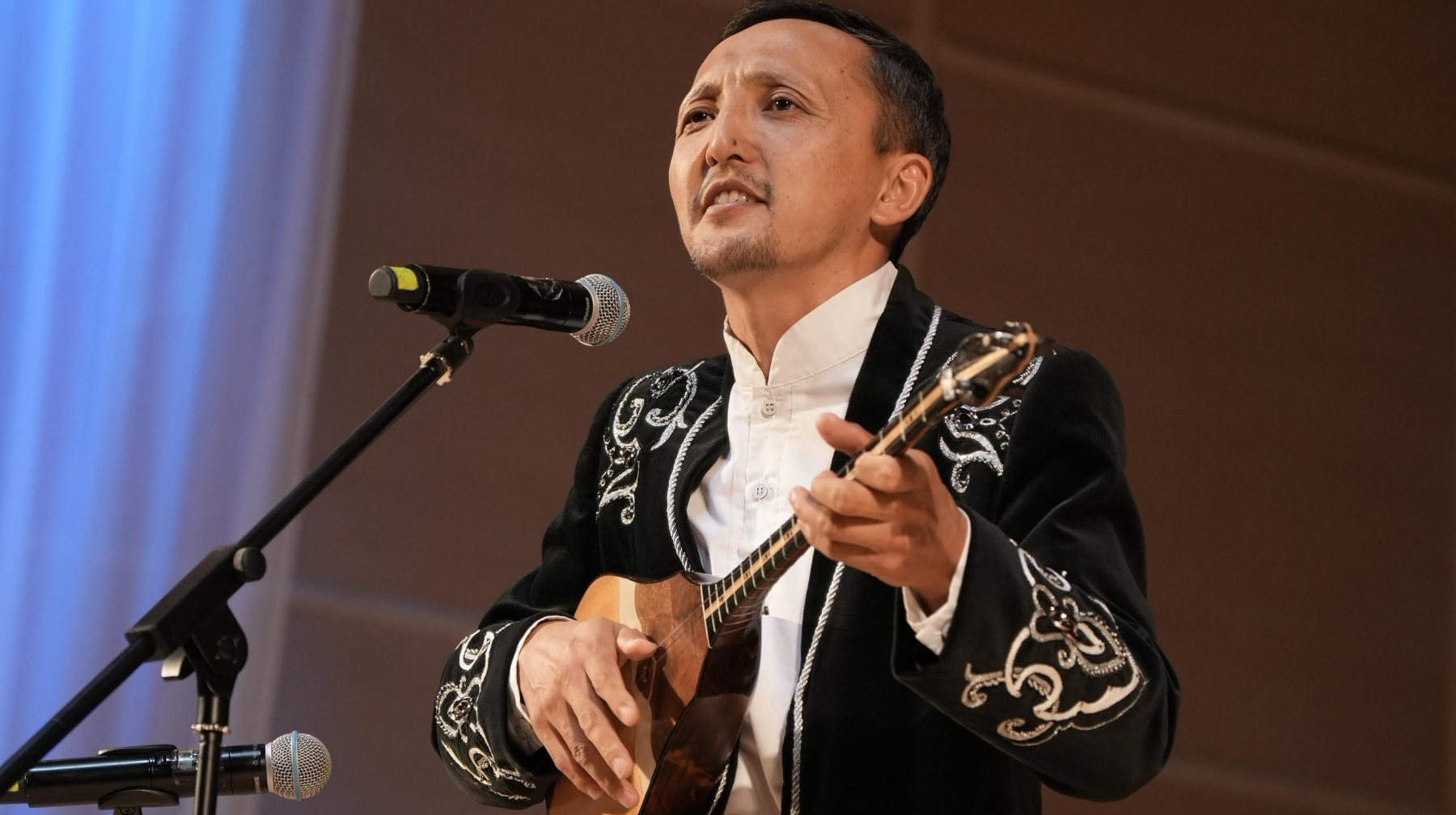 Жамбыл атындағы қазақ мемлекеттік академиялық филармония солистері 90 маусымға қадам басты