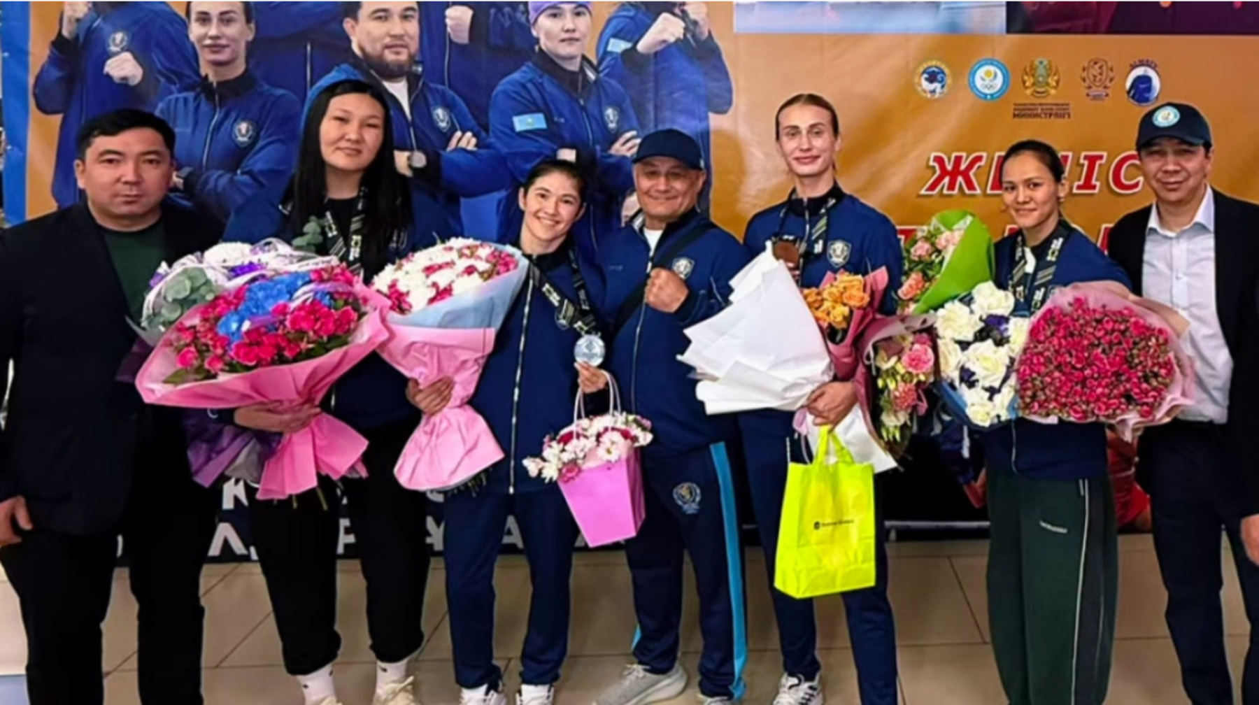 Бокстан әлем чемпионатының жеңімпаздары Алматыға оралды