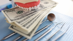 Енді қазақстандықтар зейнетақы ақшасын тіс емдеуге мүлде жұмсай алмайды