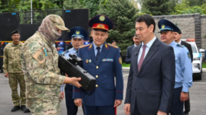 Дархан Сатыбалды қалалық Полиция департаментінің жаңартылған инфрақұрылымымен танысты