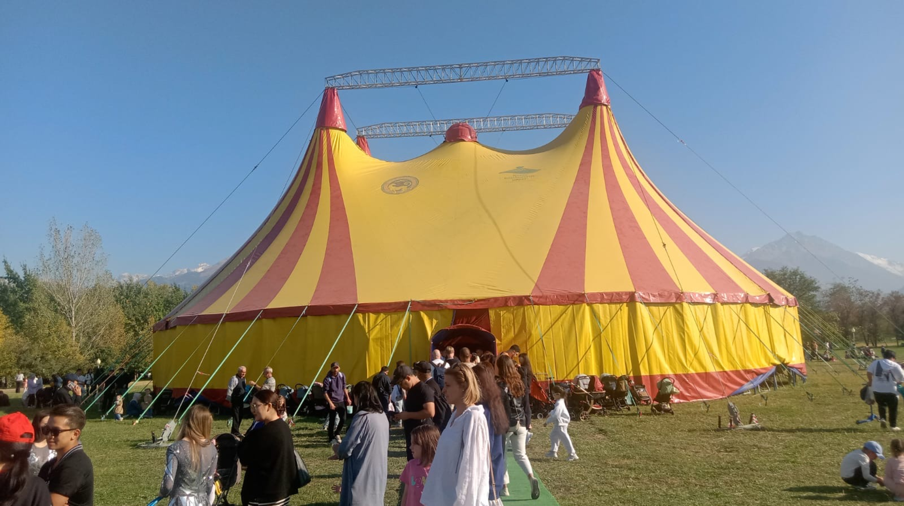 Алматылықтарға «Шапито» цирк бағдарламасы көрсетілді