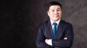 Тұрсынбек Қабатовтың екінші әйелі делінген Айман күтпеген мәлімдеме жасады