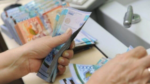 Қарттар күніне орай өңірлерде зейнеткерлерге әлеуметтік көмек көрсетіледі