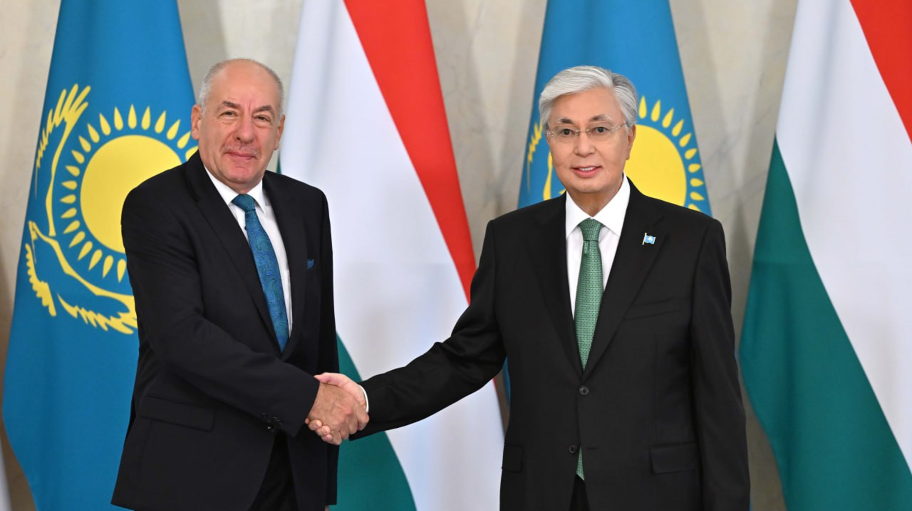  Тоқаев пен Мажарстан президенті Тамаш Шуйок келіссөз жүргізді