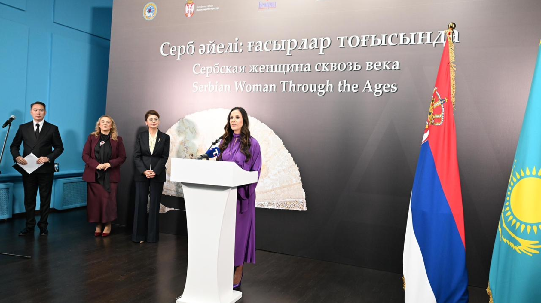 Алматыда «Бүгінгі қоғамның әлеуметтік-экономикалық өміріндегі әйелдер» тақырыбына арналған көрме ашылды