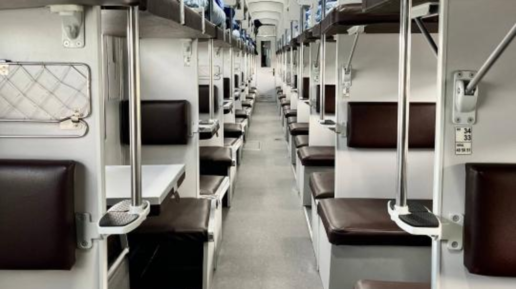 «Астана - Орал» бағытында жаңа вагондар қатынай бастады