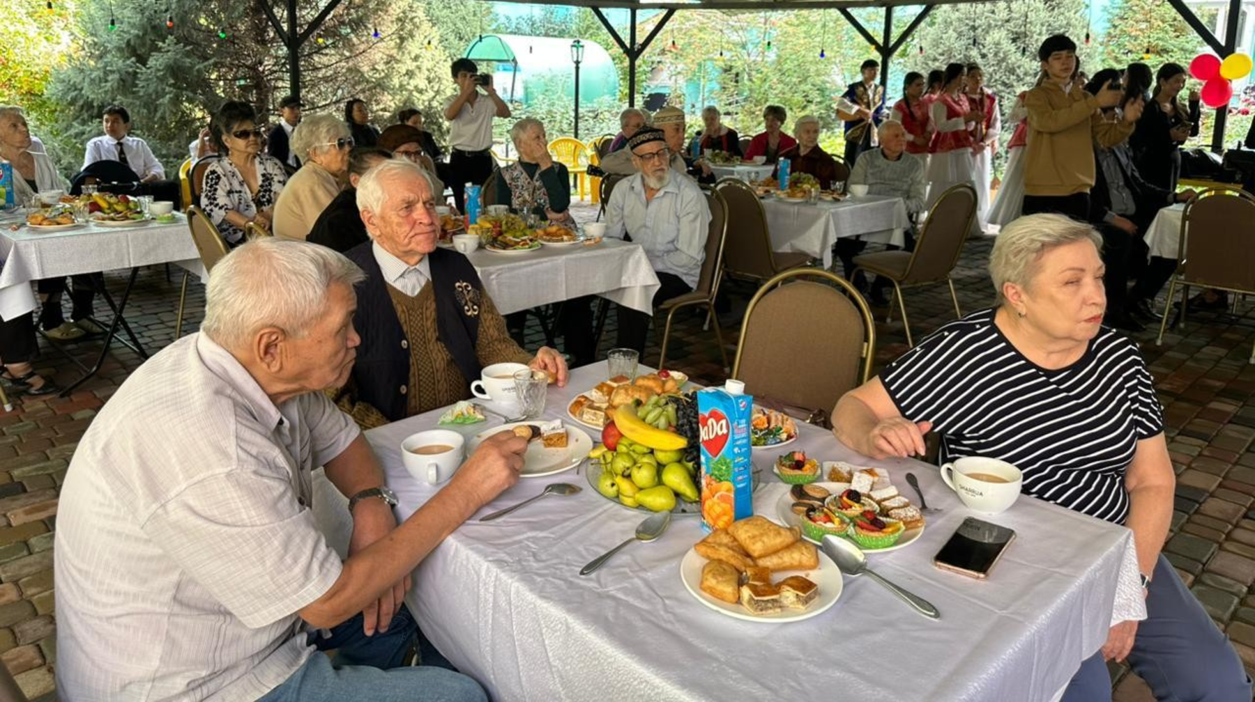 Алматы жастары қарияларға құрмет көрсетті