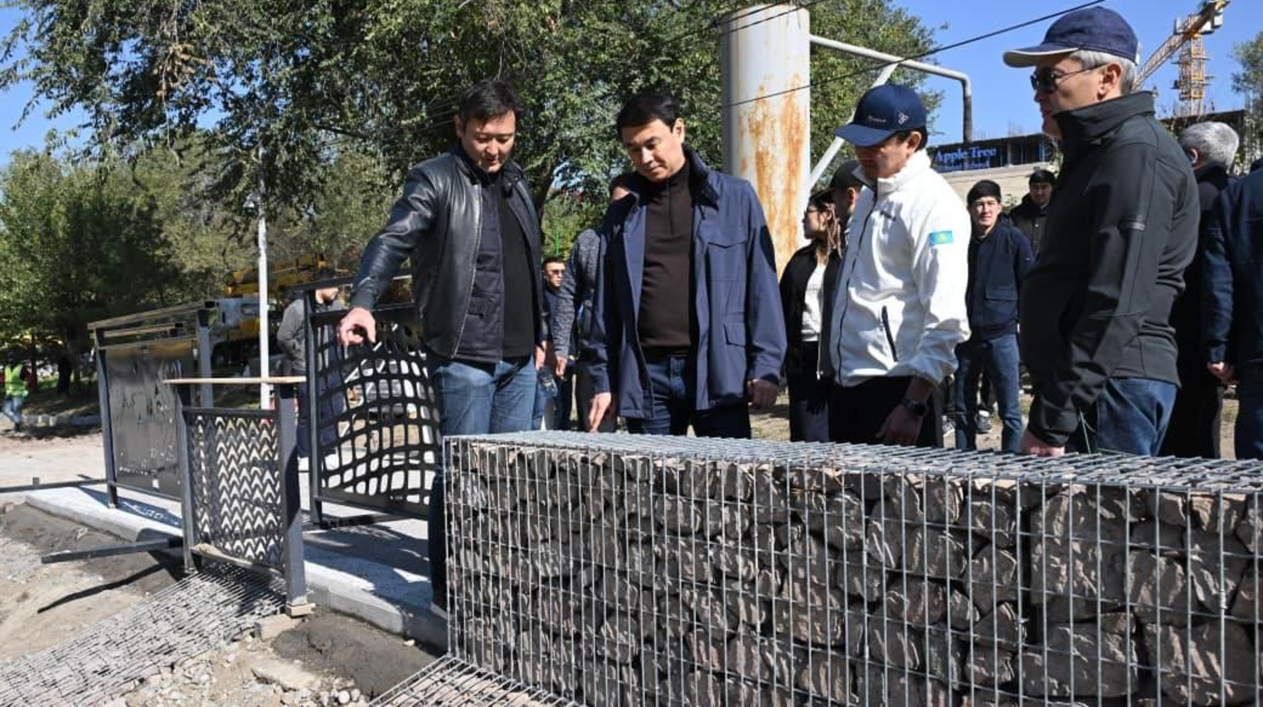 Дархан Сатыбалды Есентай өзені мен Ботаникалық бақтағы жұмыстарды тексерді