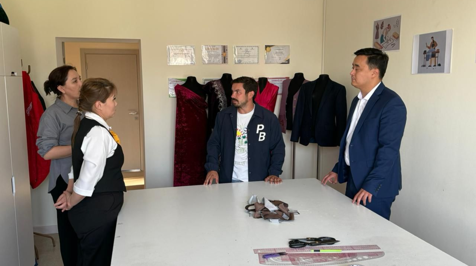 Алматыда тоқыма қалдықтарын қайта өңдеу және әйелдерді қолдау жөніндегі бірлескен жоба жүзеге асырылып жатыр